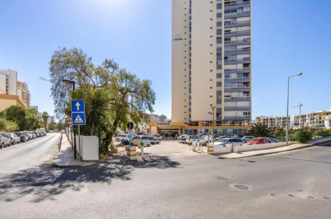 Luxury 2 Min Beach With Balcony, Ocean View, Wifi, Ac, Smarttv Portimão Eksteriør bilde