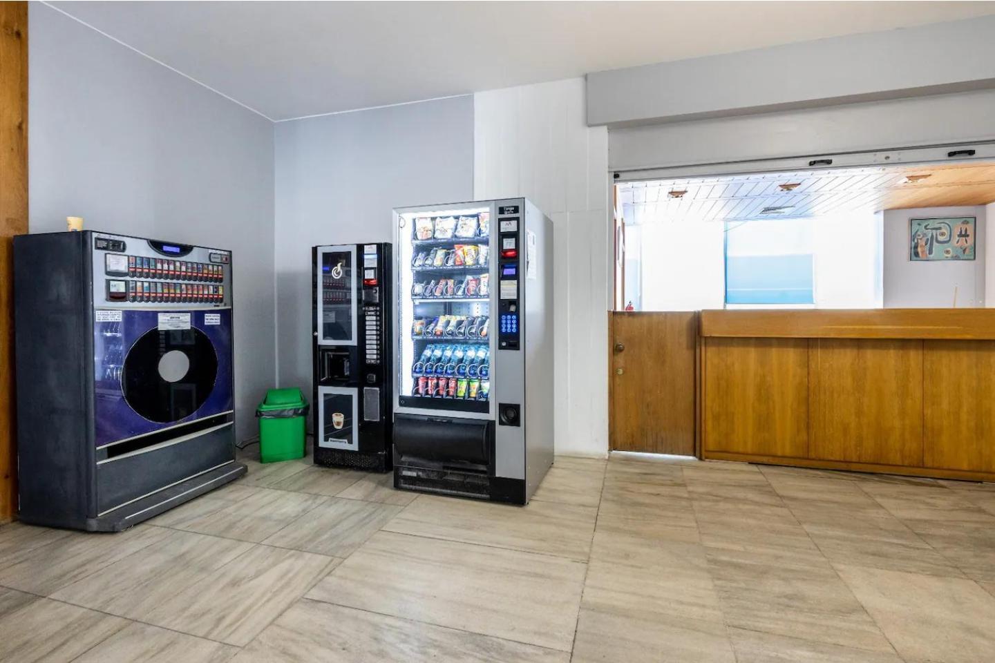 Luxury 2 Min Beach With Balcony, Ocean View, Wifi, Ac, Smarttv Portimão Eksteriør bilde
