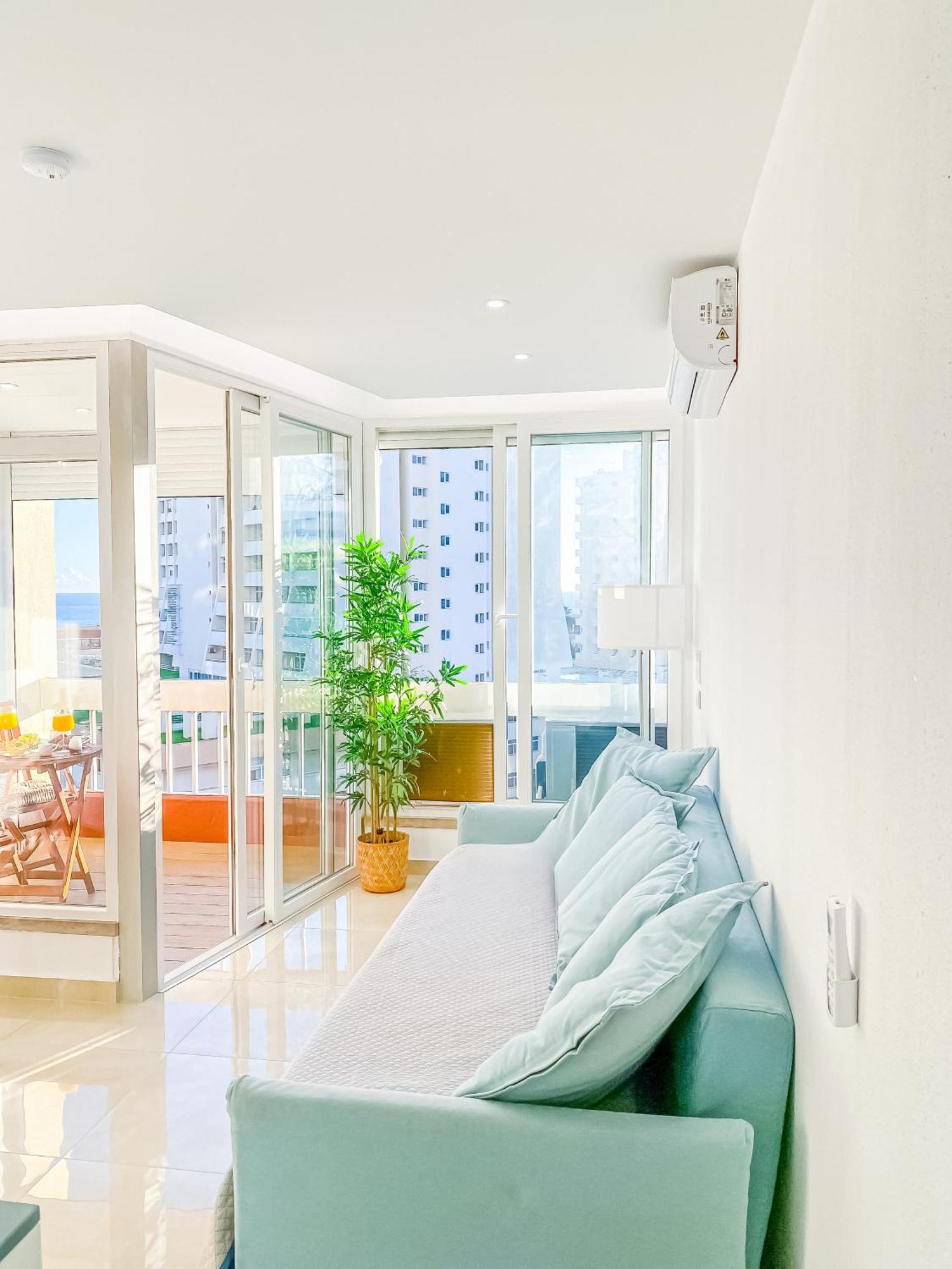 Luxury 2 Min Beach With Balcony, Ocean View, Wifi, Ac, Smarttv Portimão Eksteriør bilde