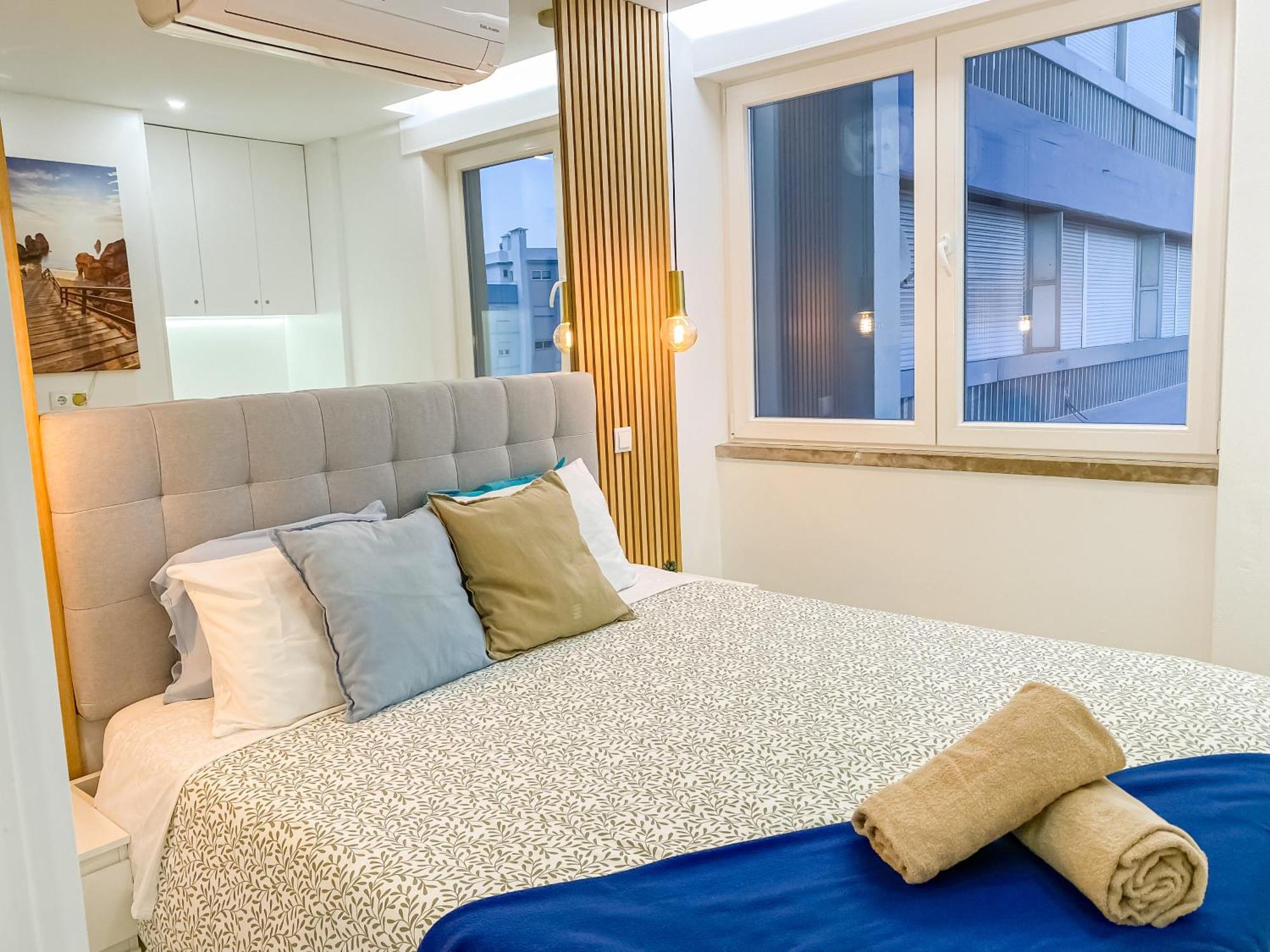 Luxury 2 Min Beach With Balcony, Ocean View, Wifi, Ac, Smarttv Portimão Eksteriør bilde